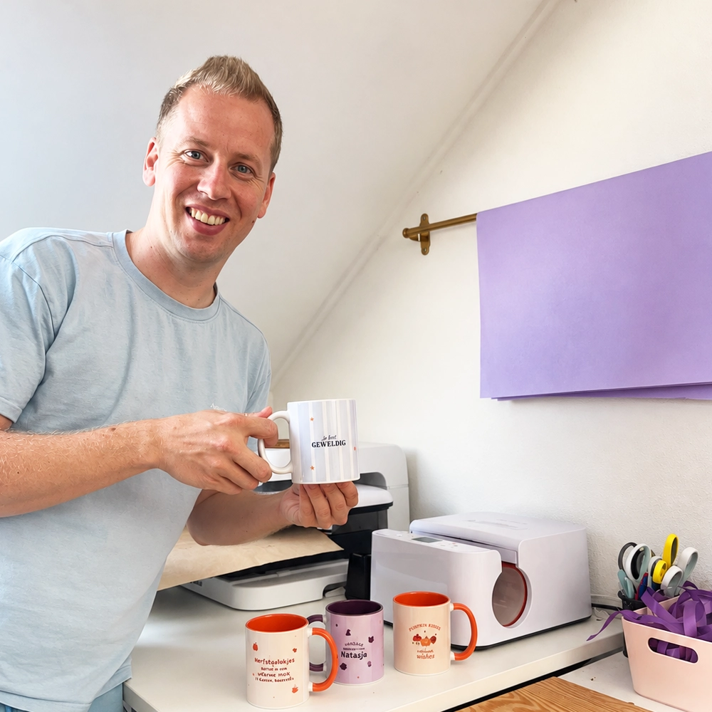 Wouter maakt eigen cadeaus in de studio van Cadeauloos