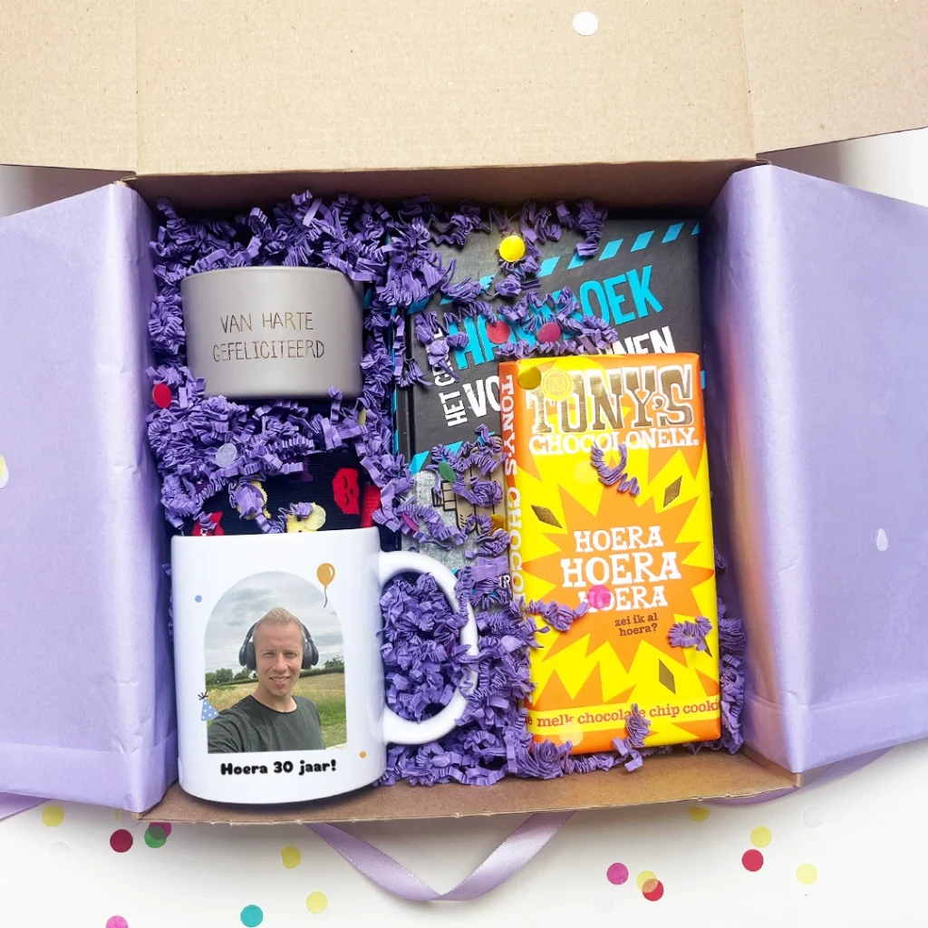 Gepersonaliseerde Hoera voor hem cadeaubox